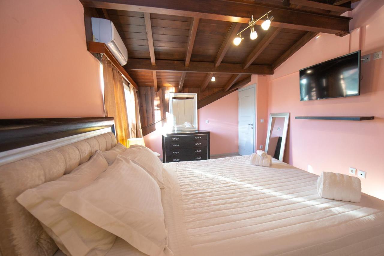 Venetian Apartments, 650M From Corfu Port Экстерьер фото